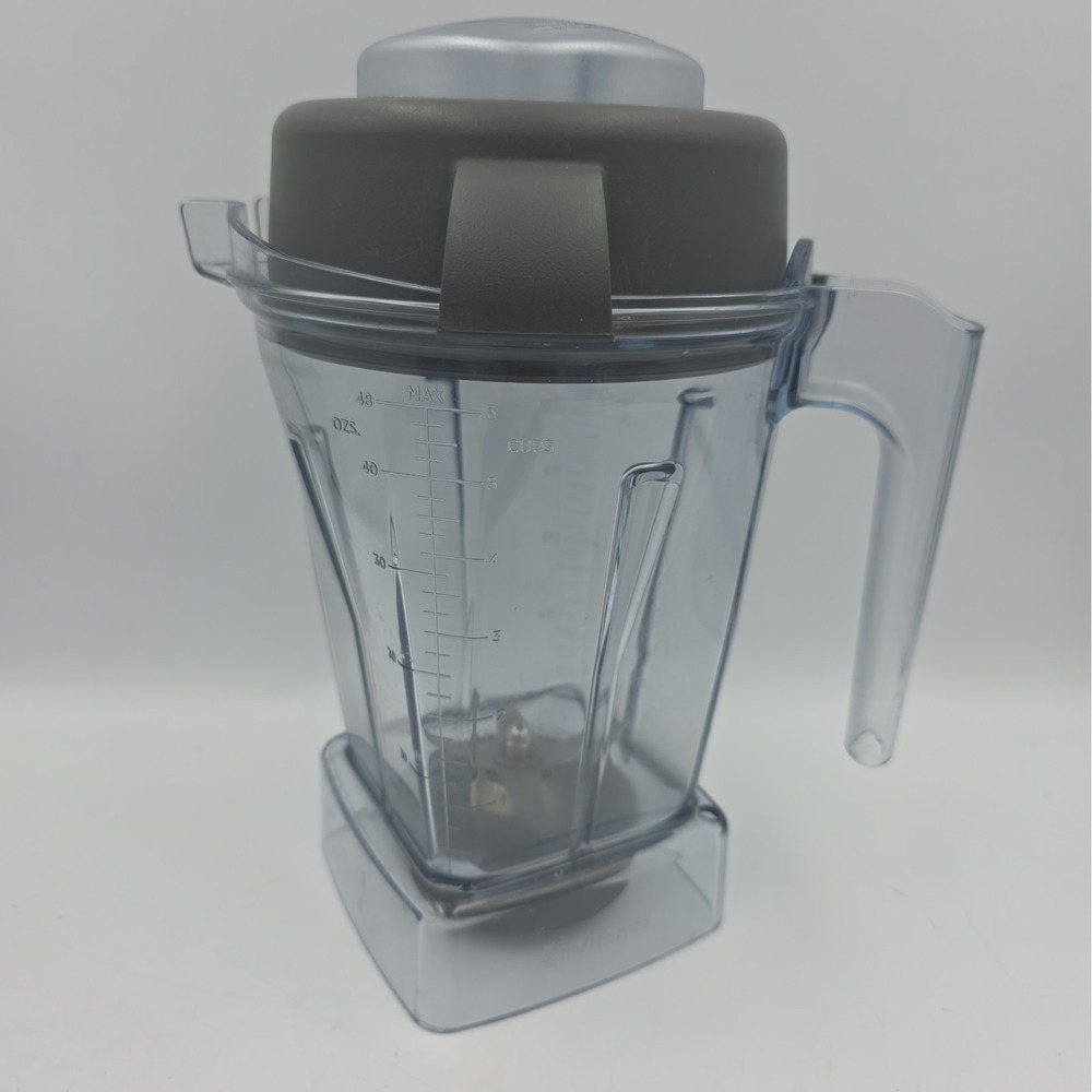 Vitamix 48oz Blender Pitcher Replacement Container Wet Blade & Silicone Lid